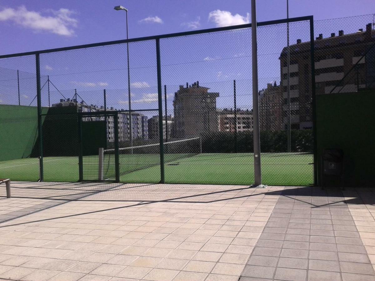 Torre De La Fuente Aprtovistas Piscina Parking Apartment Oviedo Bagian luar foto